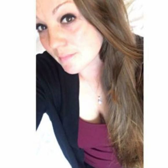 Meet your Posher, Sheena - Picture 1 of 1